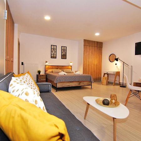 Brand New Cozy Basement Apartment Аргостолион Экстерьер фото